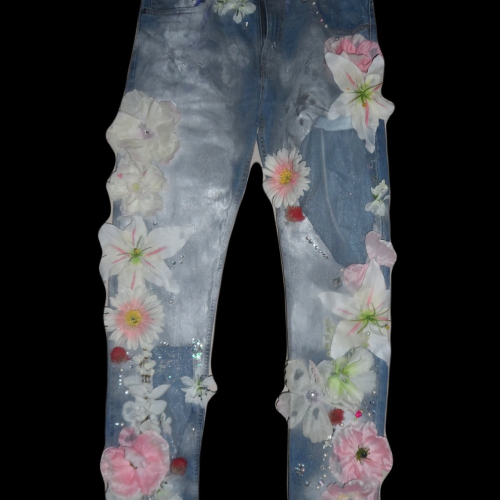 PINK FLOWER JEANS BY KINGSHE - Picture 2 of 4